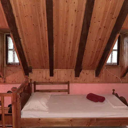 Forest House * Ano Polidhrosos
